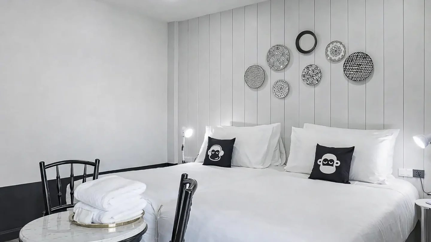 Chimpanzee Pod Twin Bed